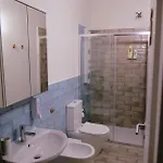 Faro Di Luce Bed and Breakfast *